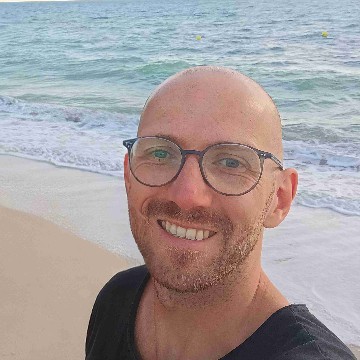 robert_reads's profile